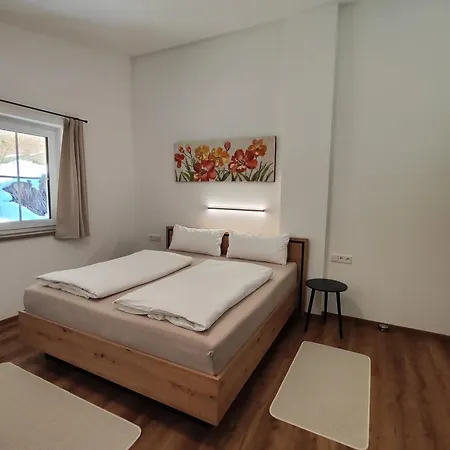 Anna & Anton Apartment *