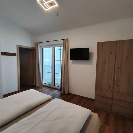 Anna & Anton Apartment *